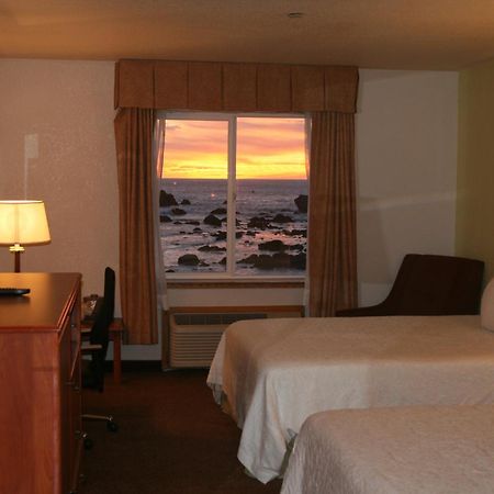 קרסנט סיטי Oceanfront Lodge מראה חיצוני תמונה
