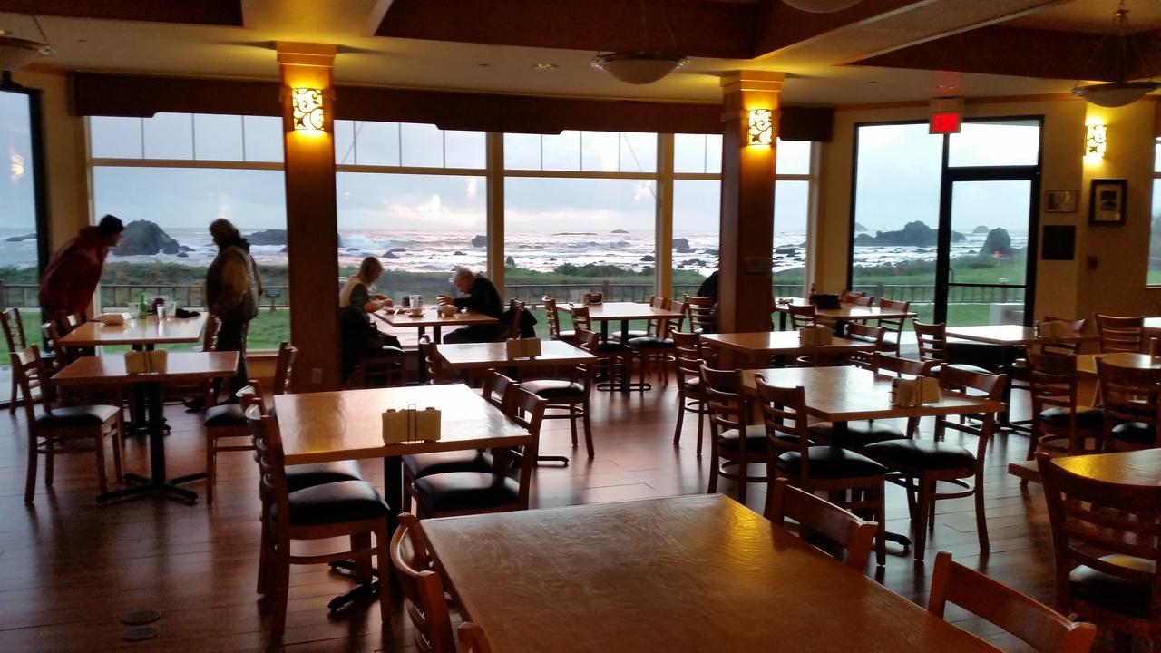 קרסנט סיטי Oceanfront Lodge מראה חיצוני תמונה