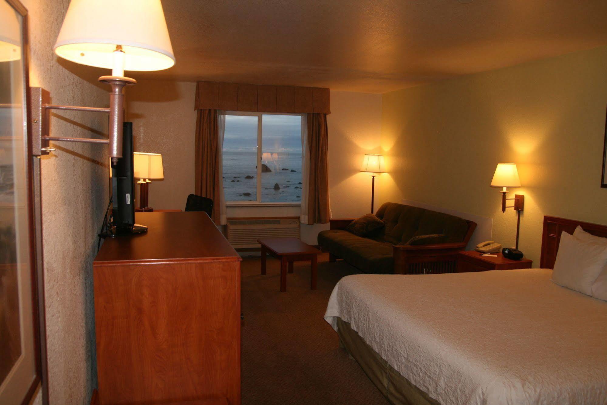 קרסנט סיטי Oceanfront Lodge מראה חיצוני תמונה