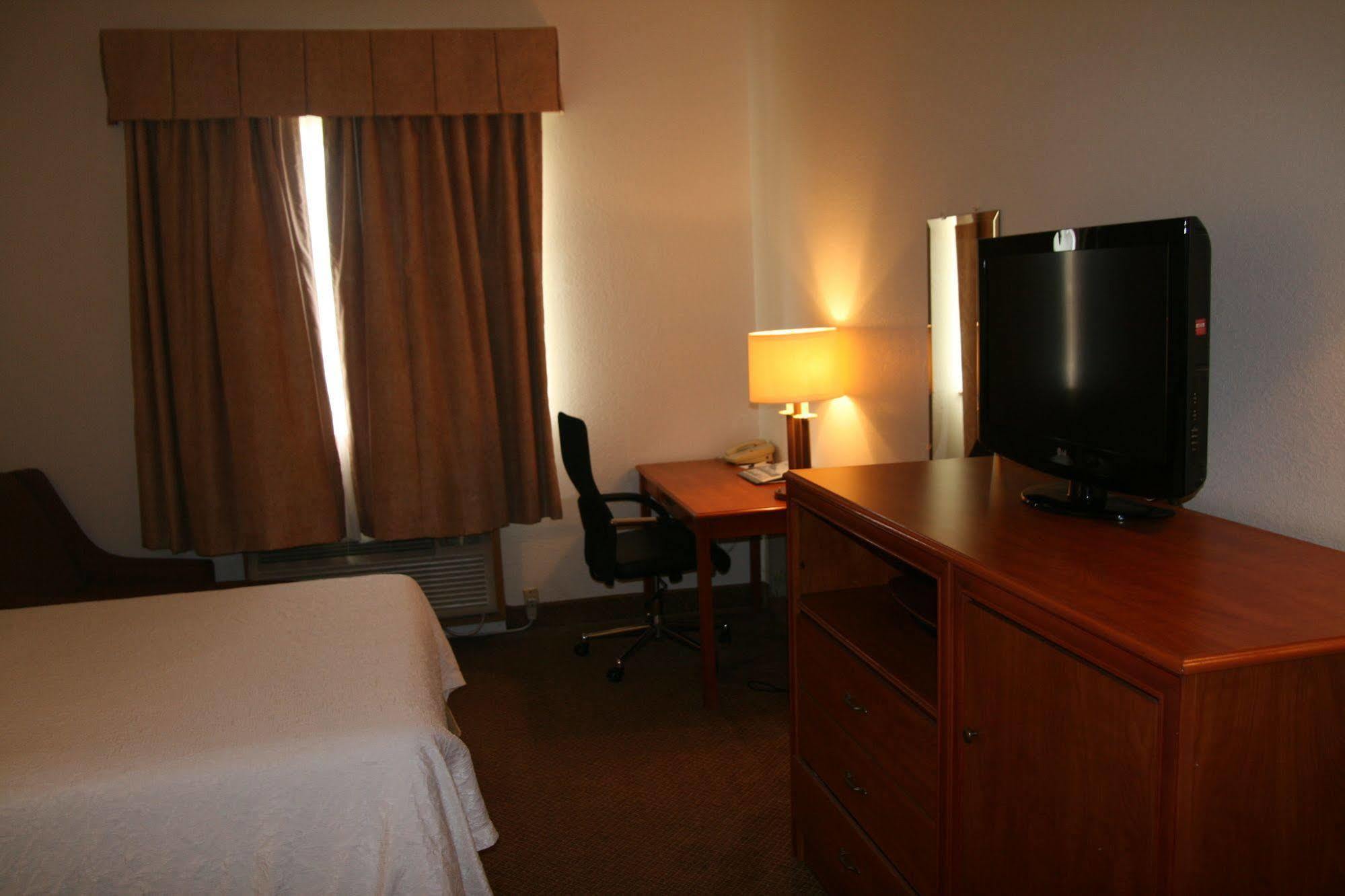 קרסנט סיטי Oceanfront Lodge מראה חיצוני תמונה