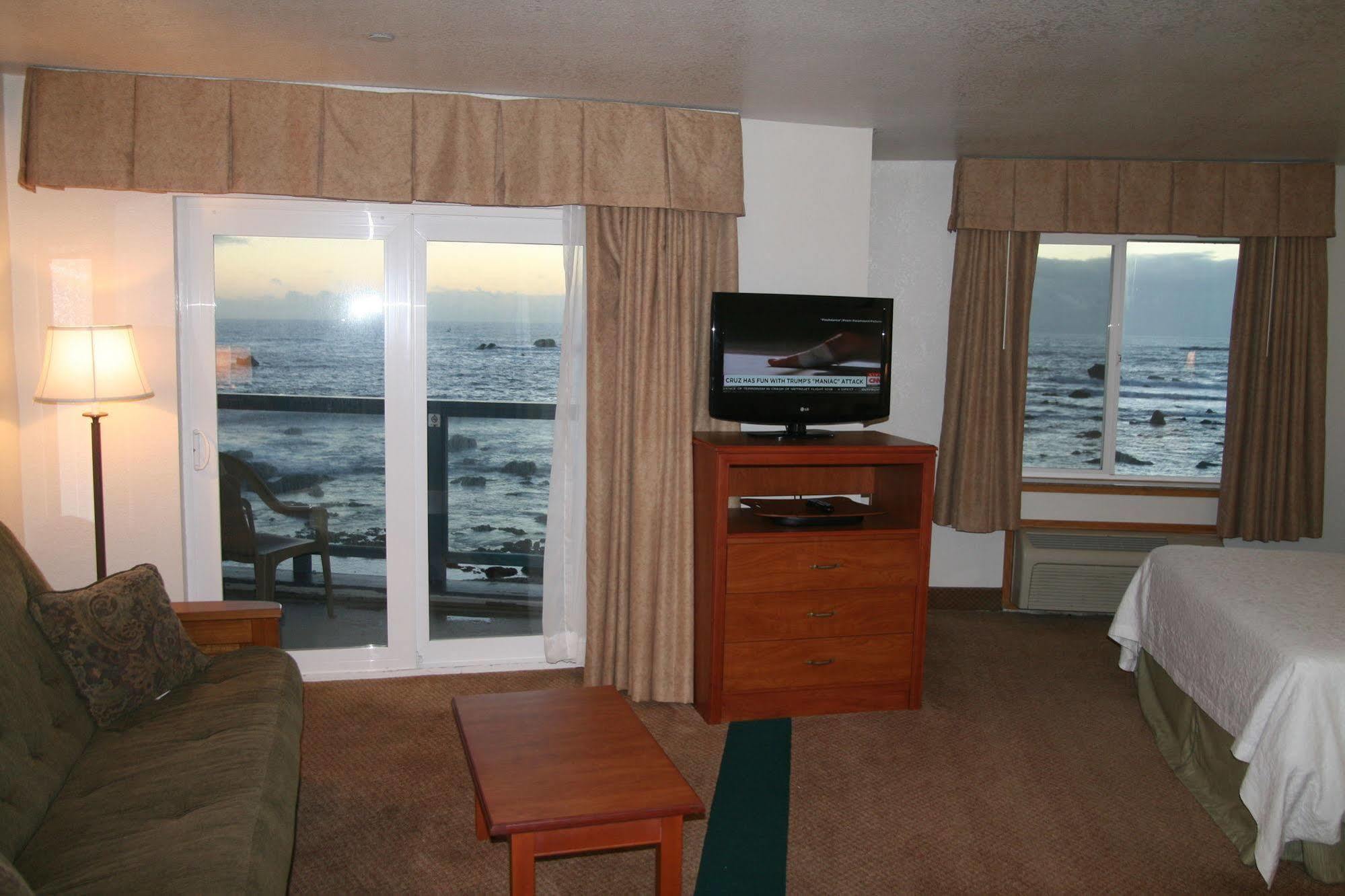 קרסנט סיטי Oceanfront Lodge מראה חיצוני תמונה