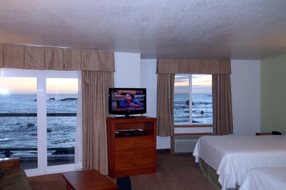 קרסנט סיטי Oceanfront Lodge מראה חיצוני תמונה